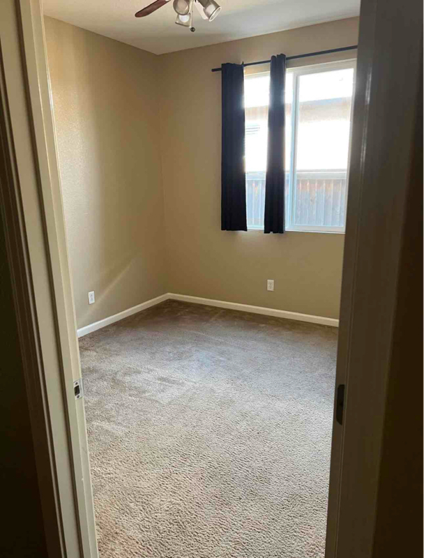 Building Photo - 1430 Santona St