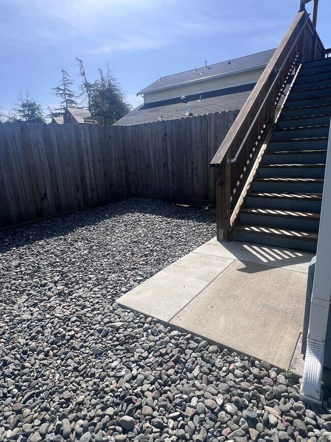 Building Photo - 2 Bedroom 1 bath house with extra large double car garage and extra storage space!