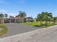 Building Photo - 6661 Meade St