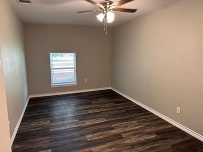 Building Photo - 560 Loraine Cir
