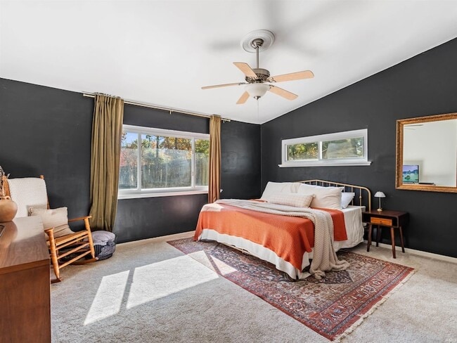 Building Photo - 2924 Santa Rosa Dr