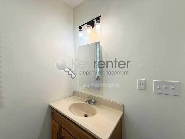 Building Photo - 3641 Thrushwood Dr