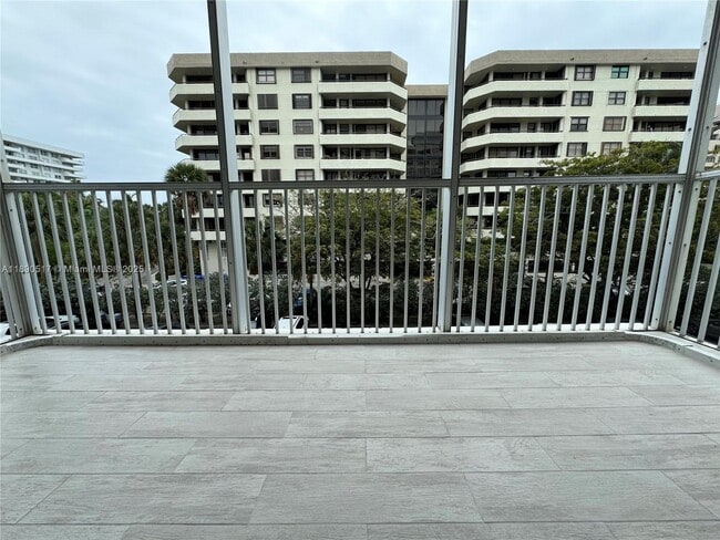 Building Photo - 150 Ocean Ln Dr