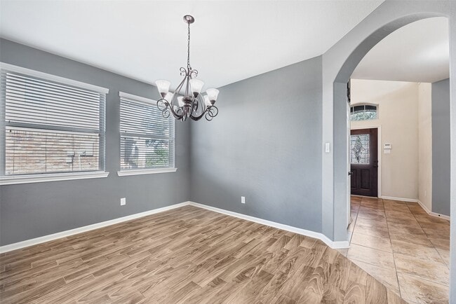 Building Photo - 204 Echo Brook Ln