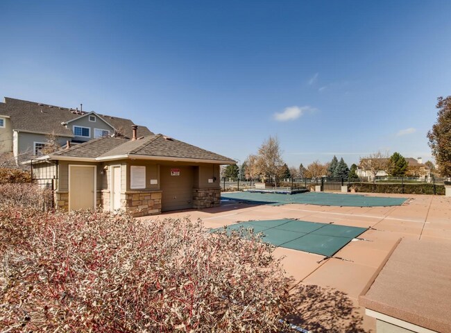 Building Photo - 1535 S Florence Way