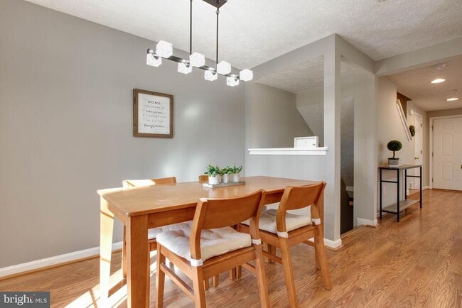 Building Photo - 8117 Ellen Way