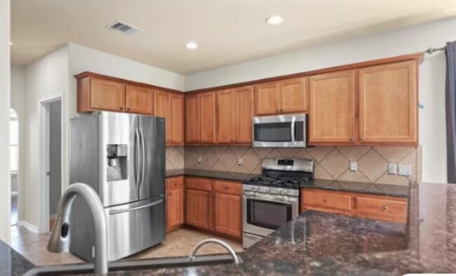 Building Photo - Stunning & Elegant Home in Forest Creek with Spacious Living & Prime Location