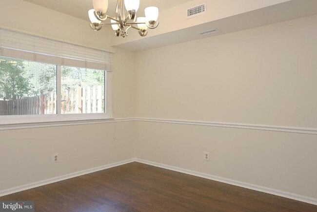 Building Photo - 72 5 Crown Royal Cir