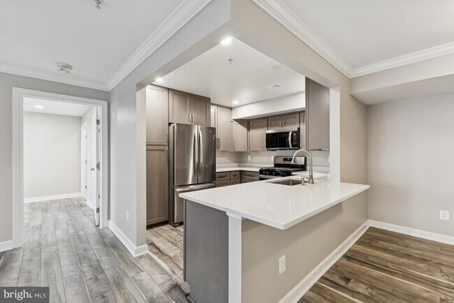 Building Photo - 8311 Bluebird Way