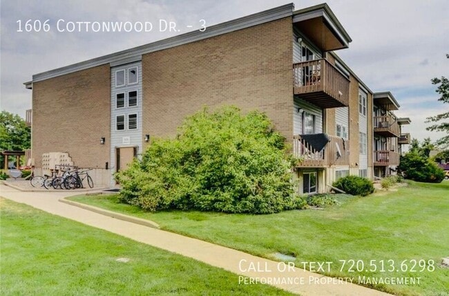 Building Photo - 1606 Cottonwood Dr