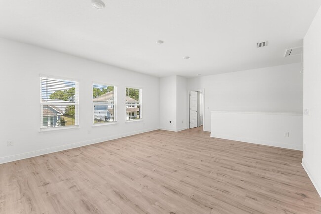 Building Photo - 25 Krewe Cir