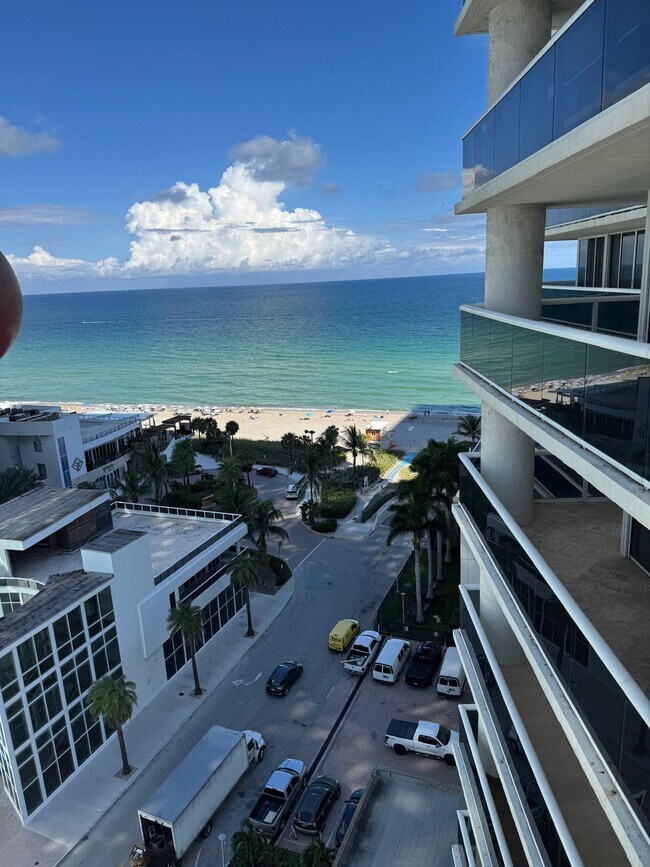 Building Photo - 1800 S Ocean Dr