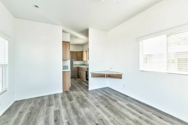 Building Photo - 9985 N Pinal Ave