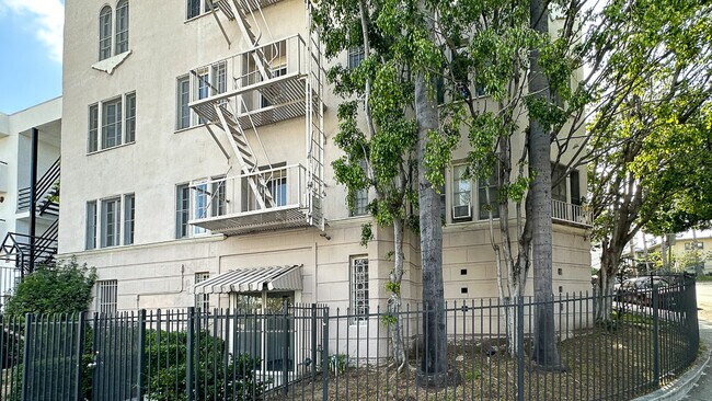 Building Photo - 201 S Alexandria Ave