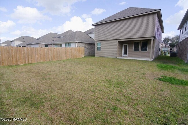 Building Photo - 6720 Tiger Pointe Dr.