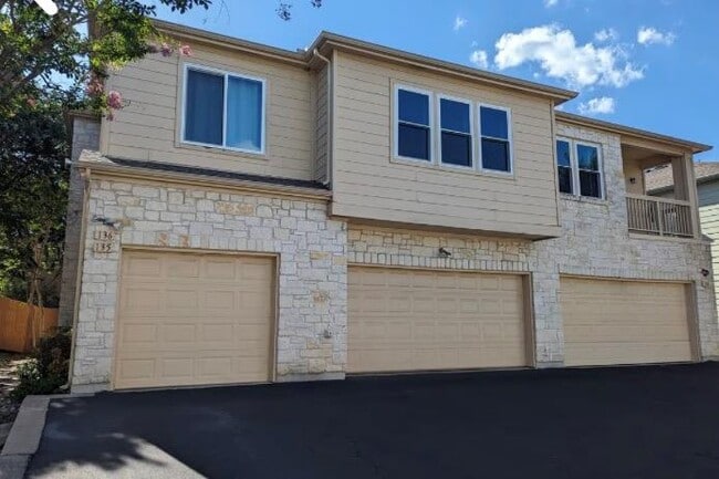 Building Photo - 7501 Shadowridge Run
