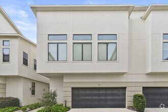 Building Photo - Modern Living in the Heart of the East End