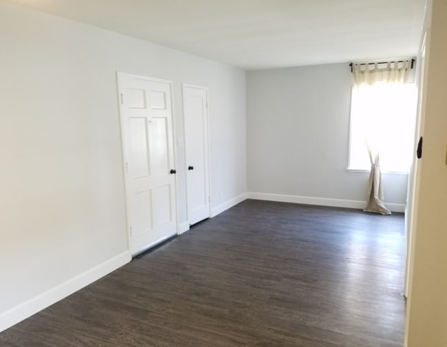 Interior Photo - Glendale Terrace Apartments - AC Townhomes LLC