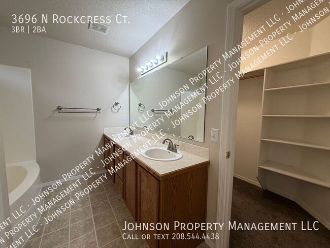 Building Photo - 3696 N Rockcress Ct
