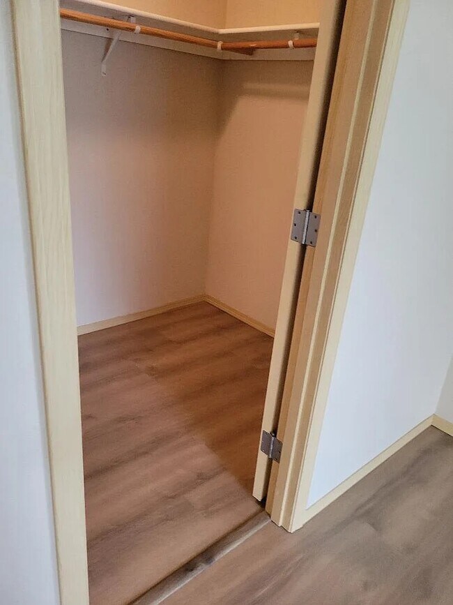 Building Photo - 18323-18313 13th Ave Ct E