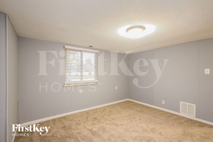 Building Photo - 7843 Stafford Ln