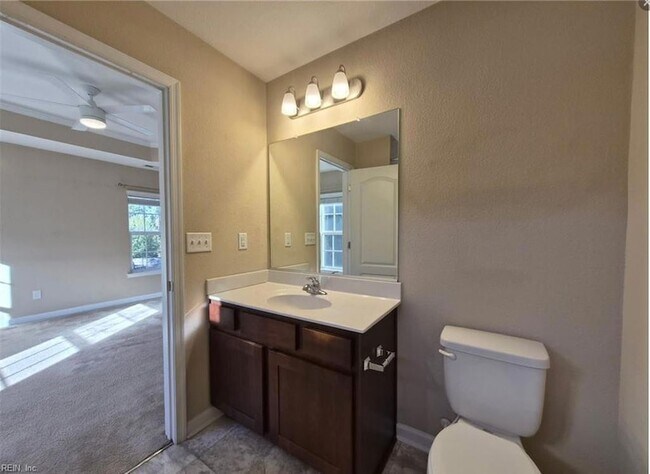 Building Photo - 279 Tigerlilly Dr