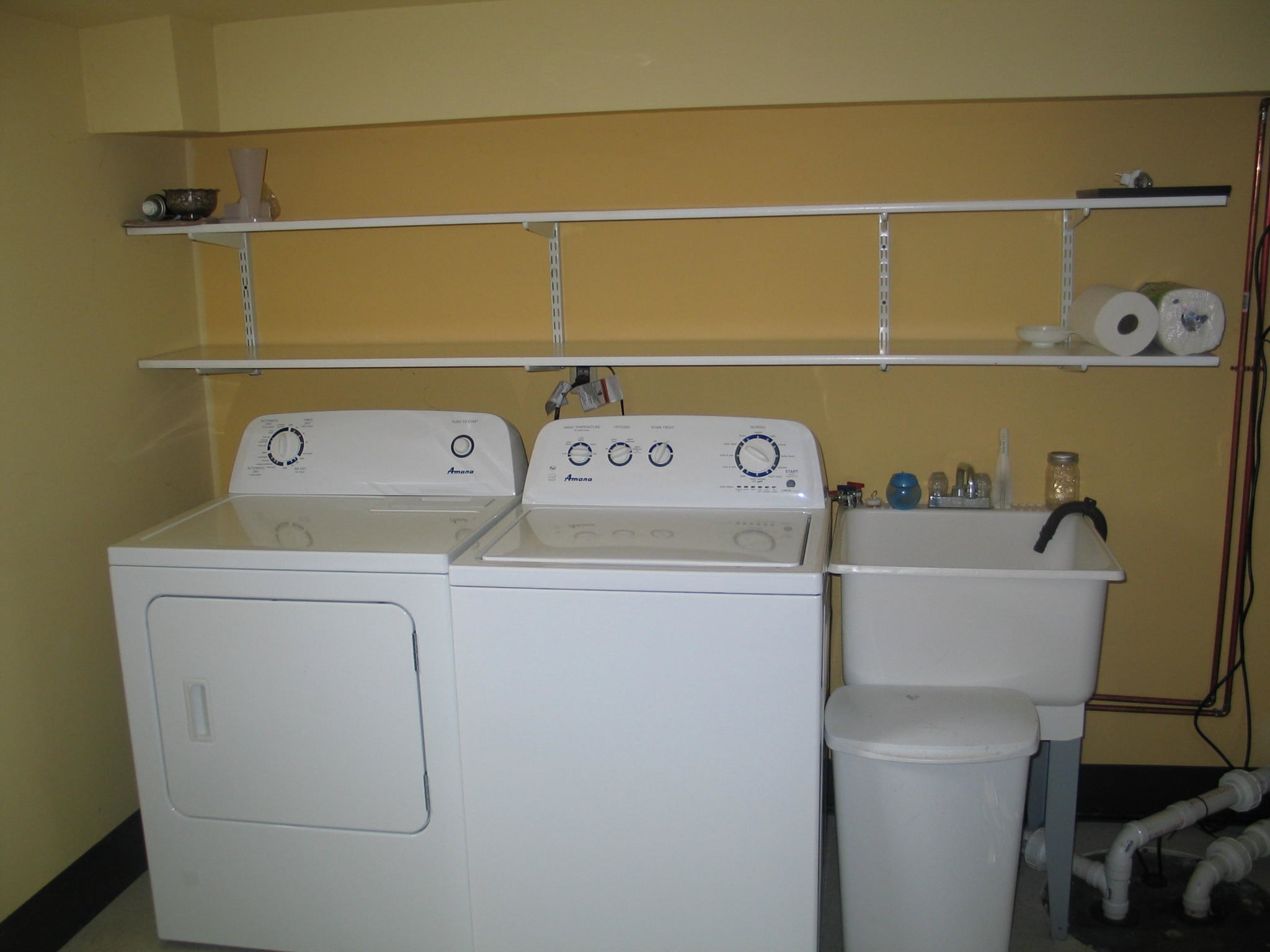 Laundry - 34783 N Gerberding Ave