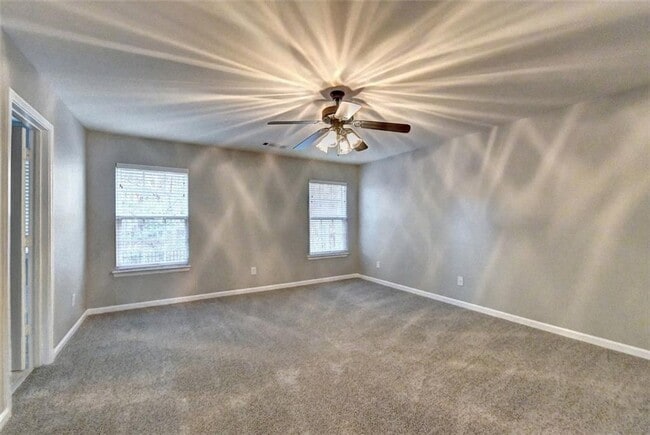Building Photo - 3070 Centerglen Ln