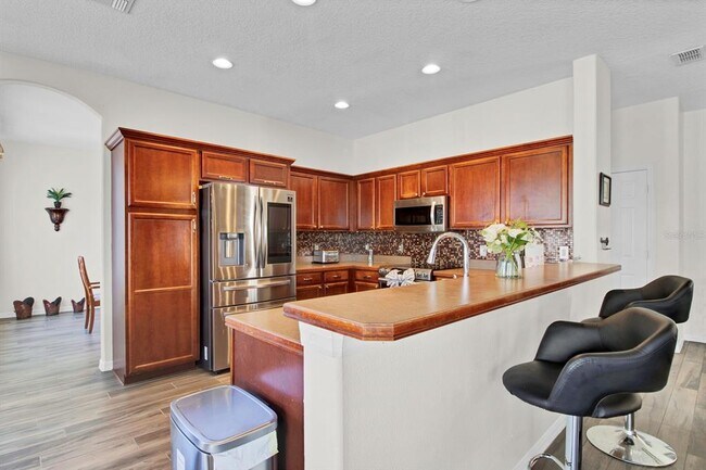 Building Photo - 2262 Windcrest Lake Cir
