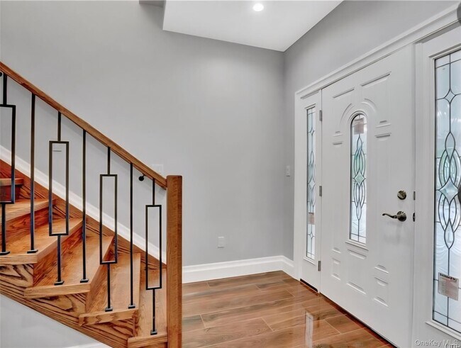 Building Photo - 9 Linda Ln