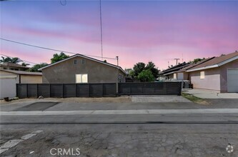 Building Photo - 618 E Erna Ave