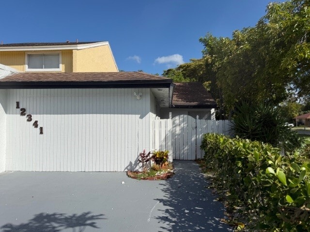 Building Photo - 12341 Westhampton Cir