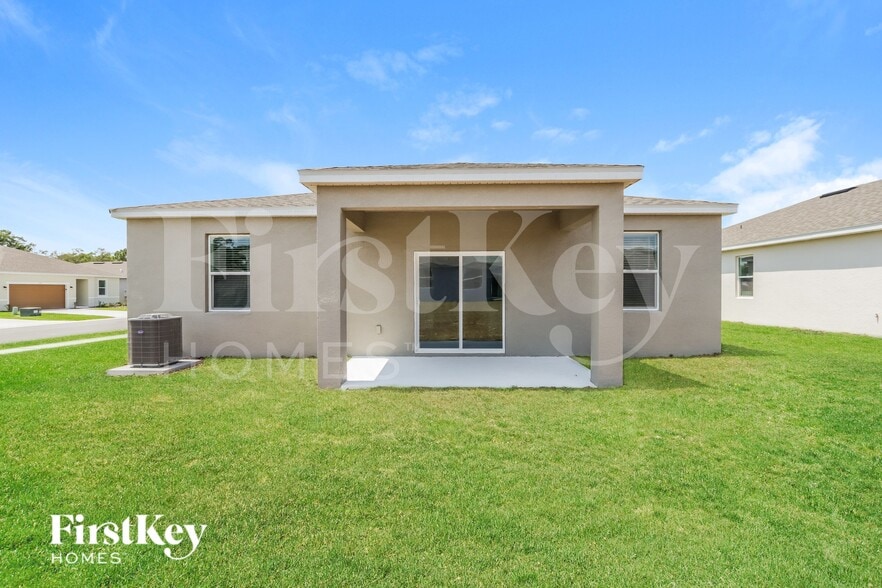 Building Photo - 303 Corbel Ln