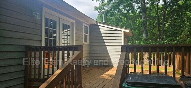 Building Photo - 8106 Tamalpais Ct
