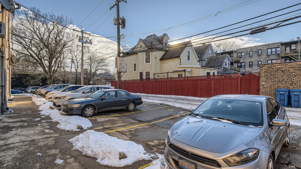 Parking Lot - 1415 W Pratt Blvd