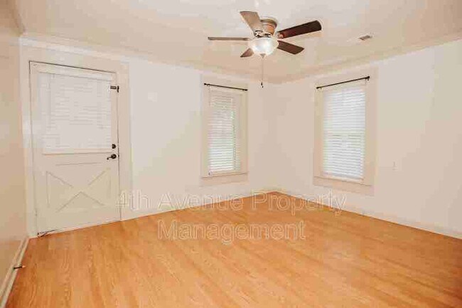 Building Photo - 529 Jackson St