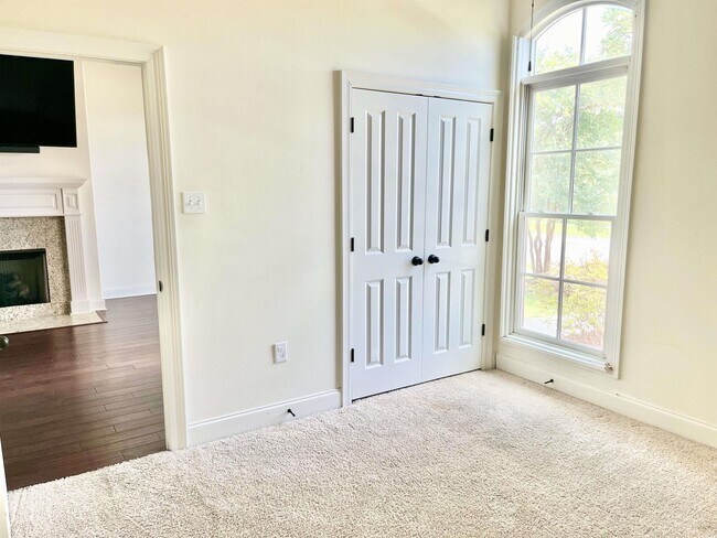 Building Photo - 3147 Hudson Park Dr