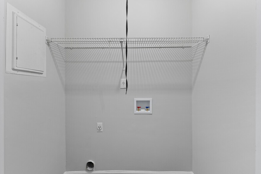 Building Photo - 3887 Moran Way