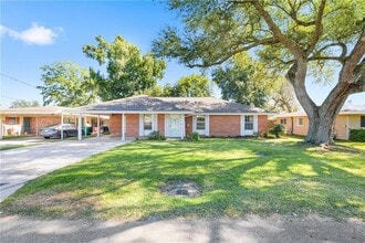 Building Photo - 426 Pine St