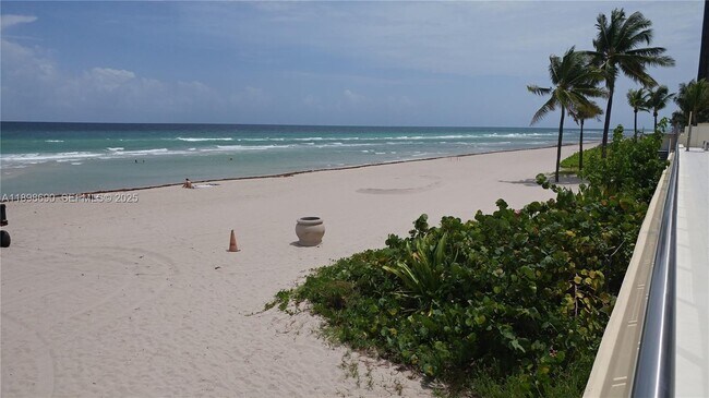 Building Photo - 2501 S Ocean Dr