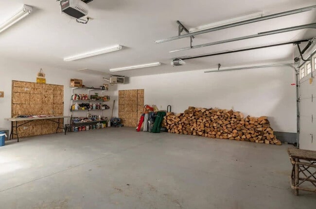 Building Photo - 10455 Rammell Mountain Rd