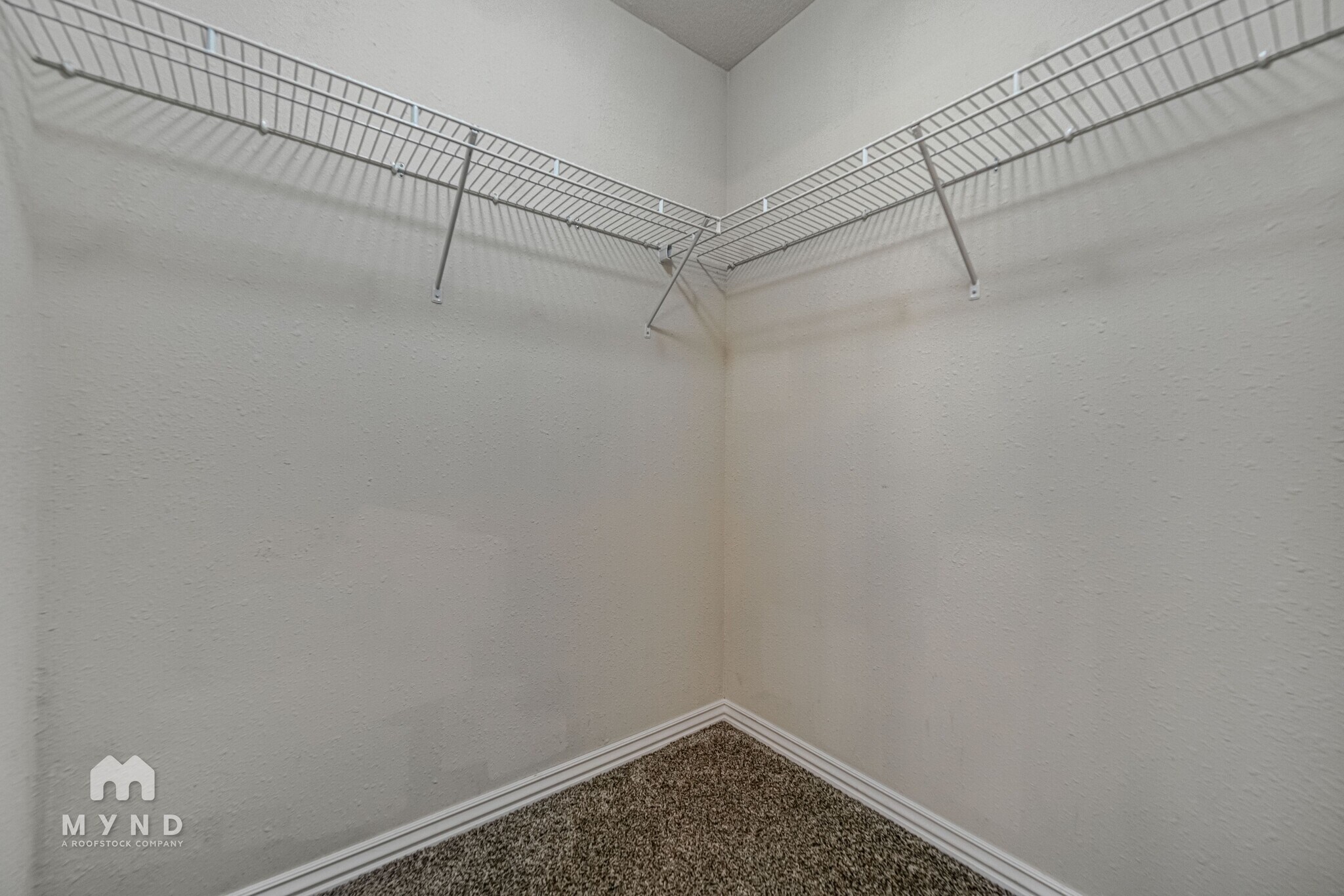 Building Photo - 112 N Peach Brook