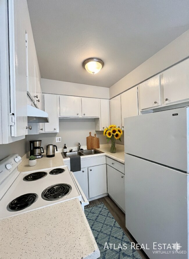 Building Photo - 4414 N Chestnut St