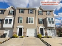 Building Photo - 1720 SF Townhome - 3 BR/1.5 BA in Vineland...