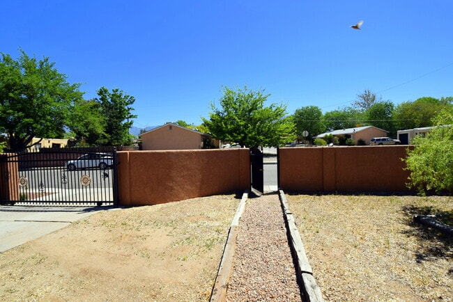 Building Photo - Wonderful 3 bed 2 bath home!