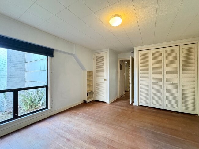 Building Photo - Hawthorne Hills Home