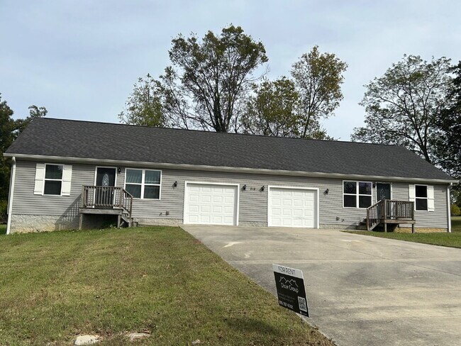 Building Photo - 2BD 2 BA Duplex with Garage in Baxter City...