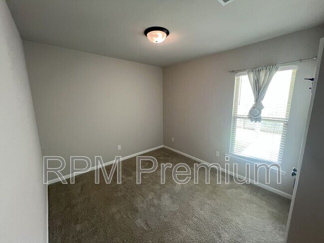 Building Photo - 11146 Coral Delight Ave