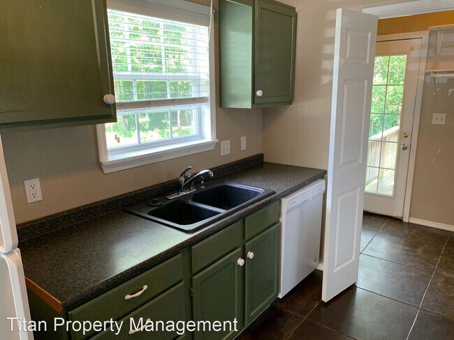 Building Photo - 2 br, 1.5 bath House - 918 S Shady Lane