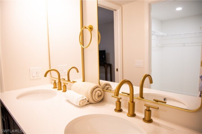 Building Photo - 28280 Pine Haven Way